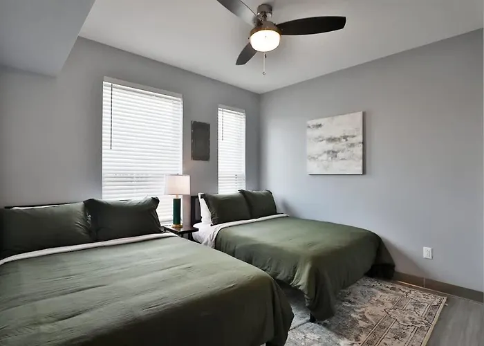Apartment Away From Near Downtown