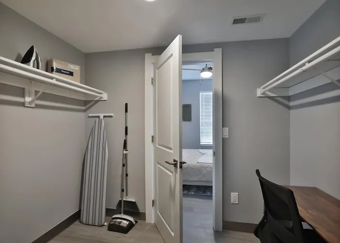 Apartment Away From Near Downtown Columbus
